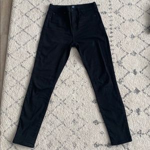 Gap high rise black skinny jeans size 27.